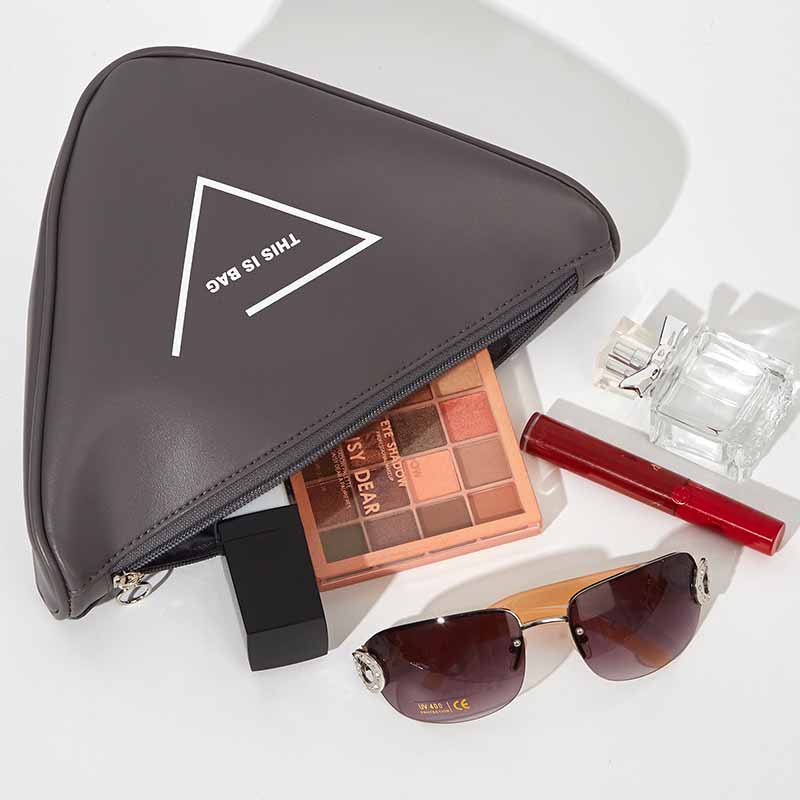 Wholesale waterproof monogrammed toiletry bag - Image 4
